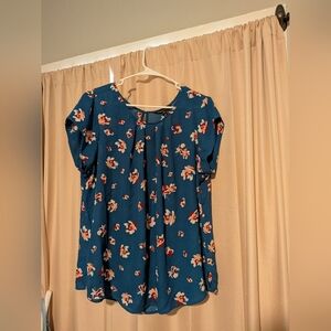 41 Hawthorne Floral Blue Short Sleeve Blouse